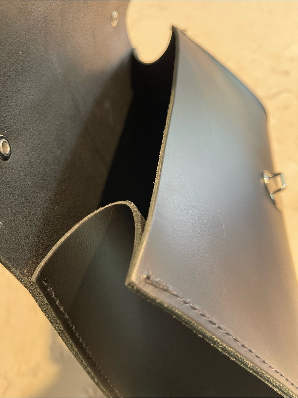 Cambridge Satchel Company Black Leather Poppy Crossbody Shoulder Bag - like new! - Picture 6 of 6
